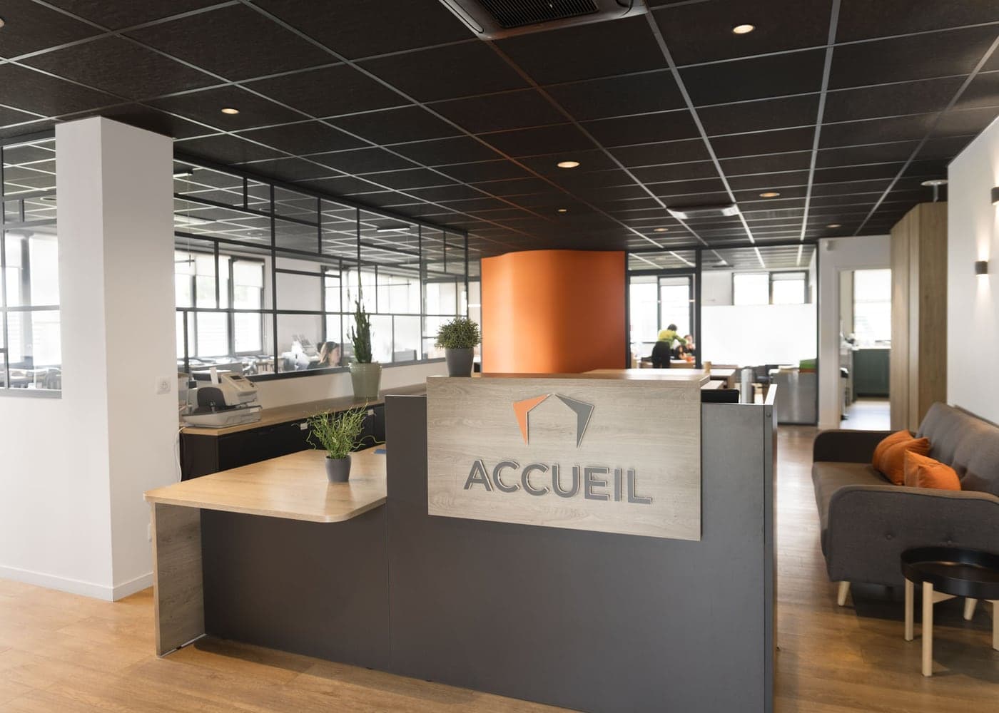 La banque d'accueil du Cabinet Maurel à Biarritz